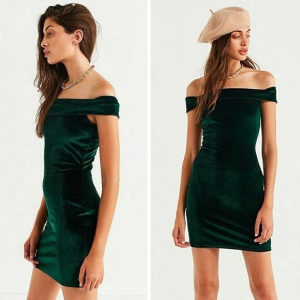UO Green Velvet Off the Shoulder Mini Dress NWT